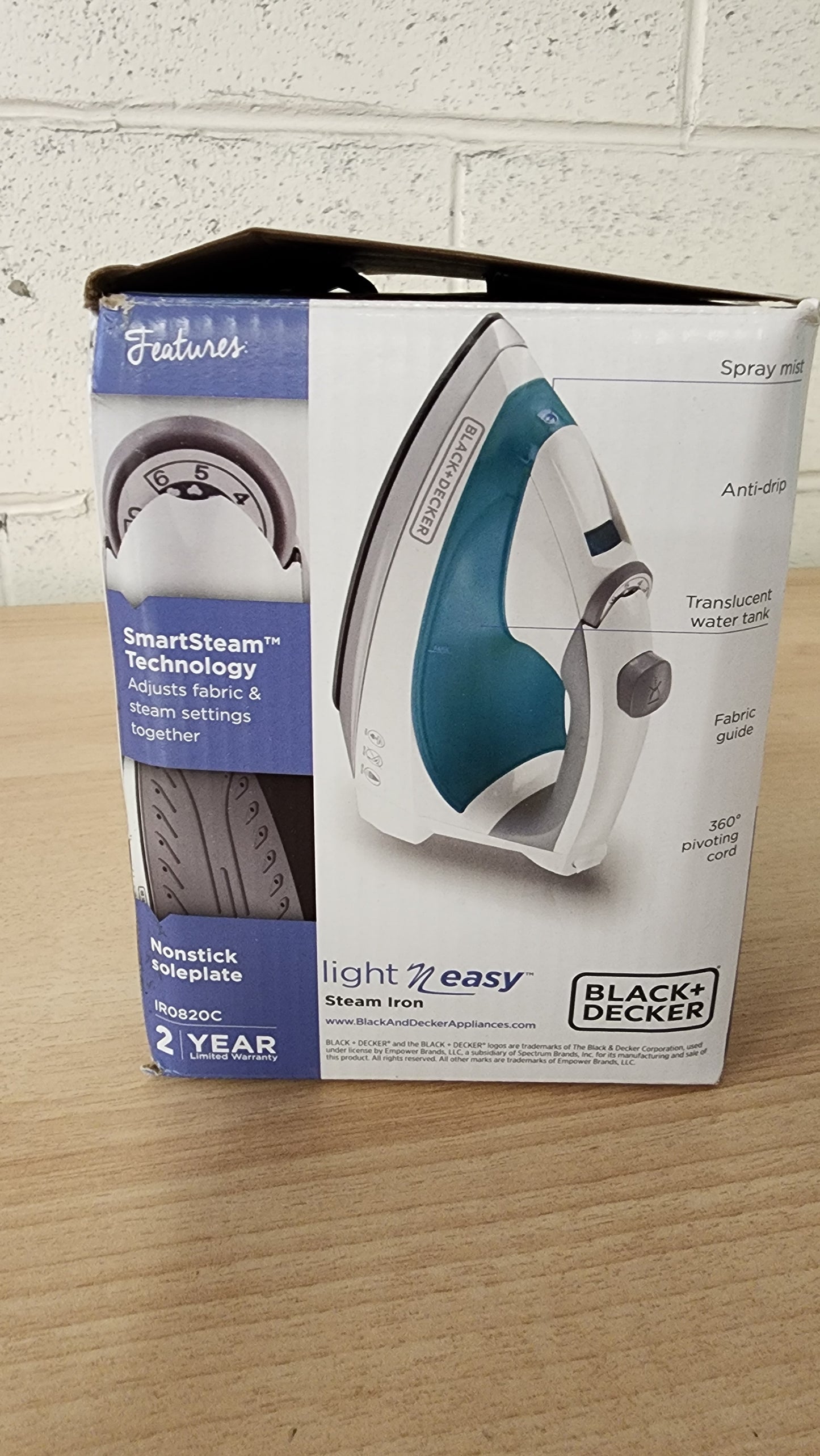 Black+Decker Lightweight Steam Iron