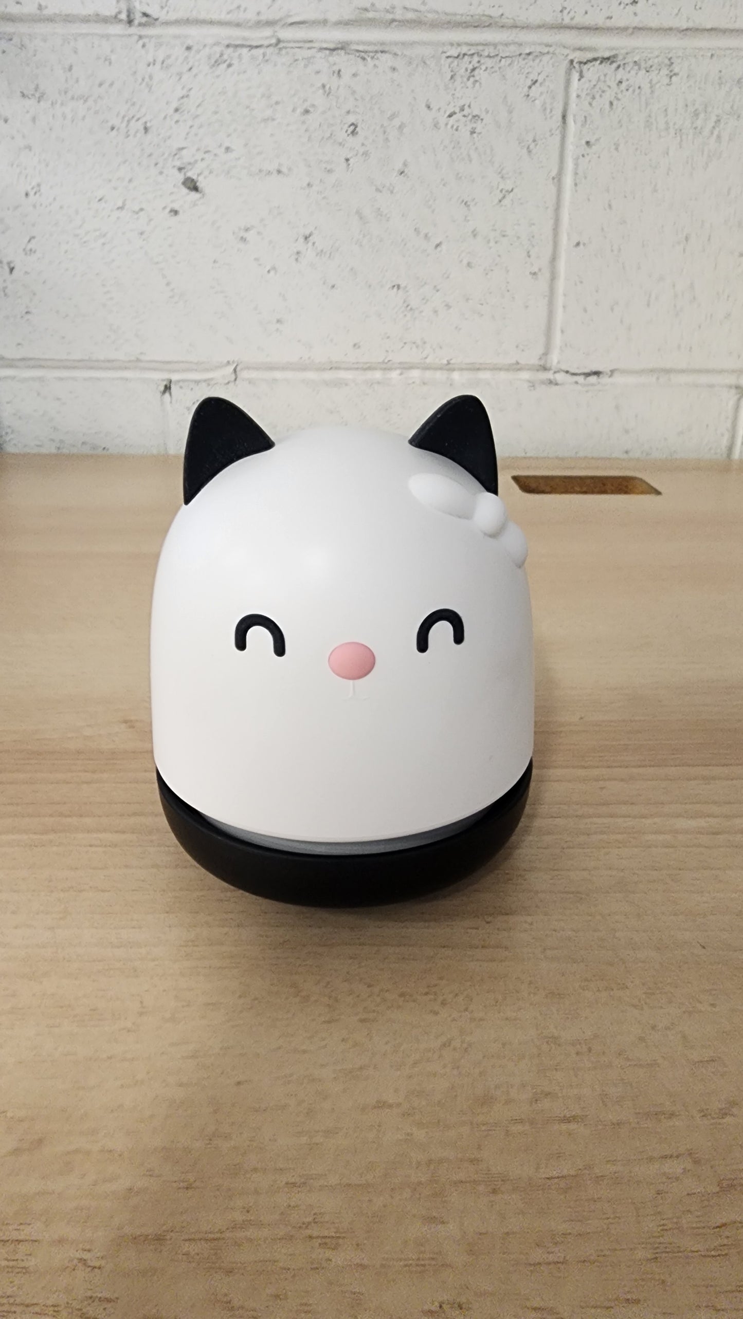 Ggomi Desktop Vacuum Cleaner