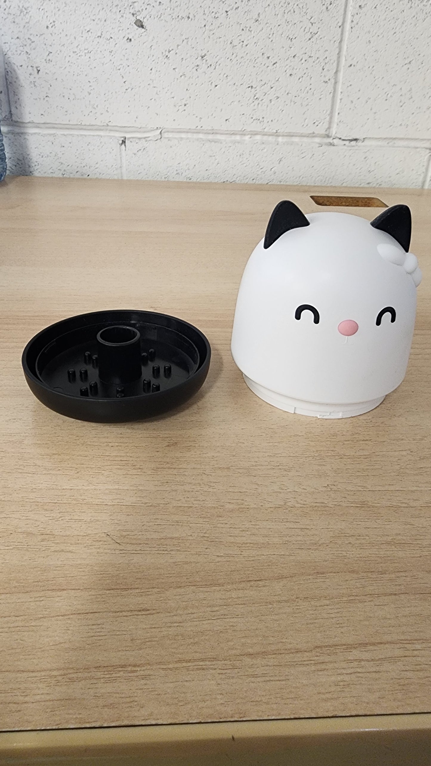 Ggomi Desktop Vacuum Cleaner