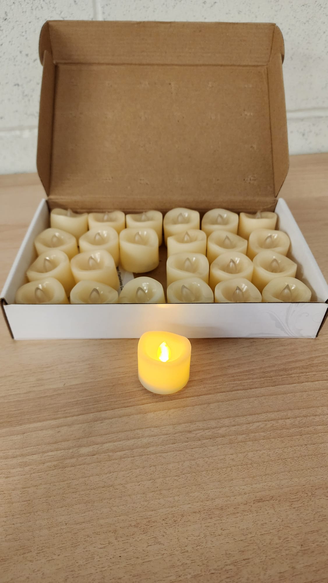 Flameless Flickering Votive Tea Lights Candles